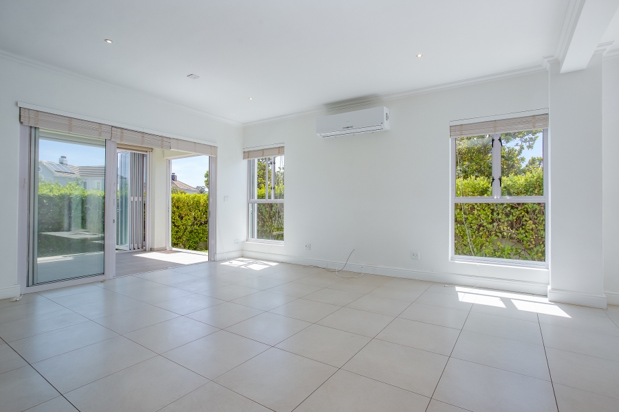 To Let 4 Bedroom Property for Rent in Val De Vie Estate Western Cape